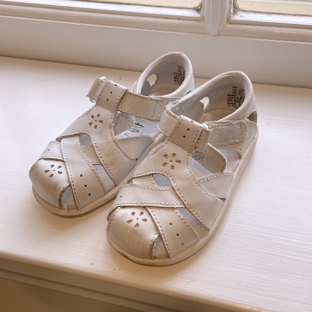 White toddler Stride Rite shoes